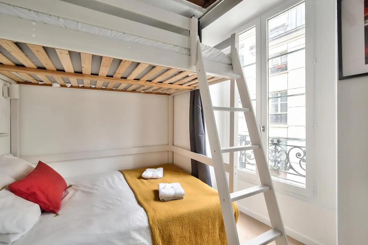 Apartman Lovely Mezzanine In The Heart Of 3m