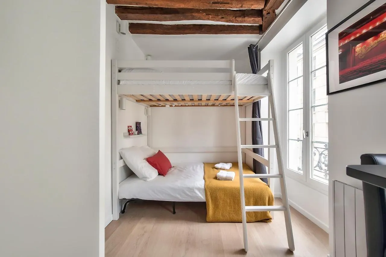 Apartment Lovely Mezzanine In The Heart Of 3m *